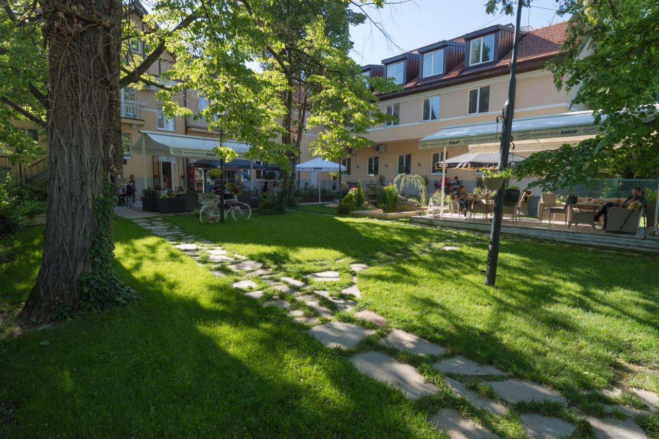 Вила Петрович Hisarya Esterno foto